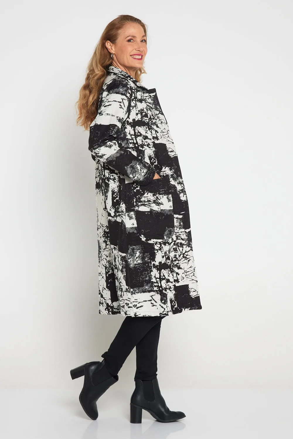 Carlton L/S Fleece Lined Coat - Black/White Patch