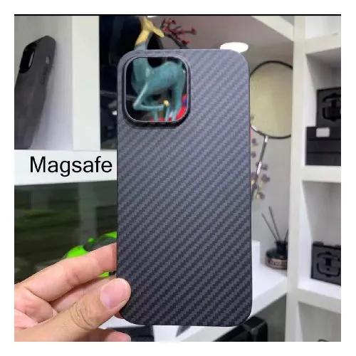 Essentials Carbon Fiber Case For iPhone 14 Pro