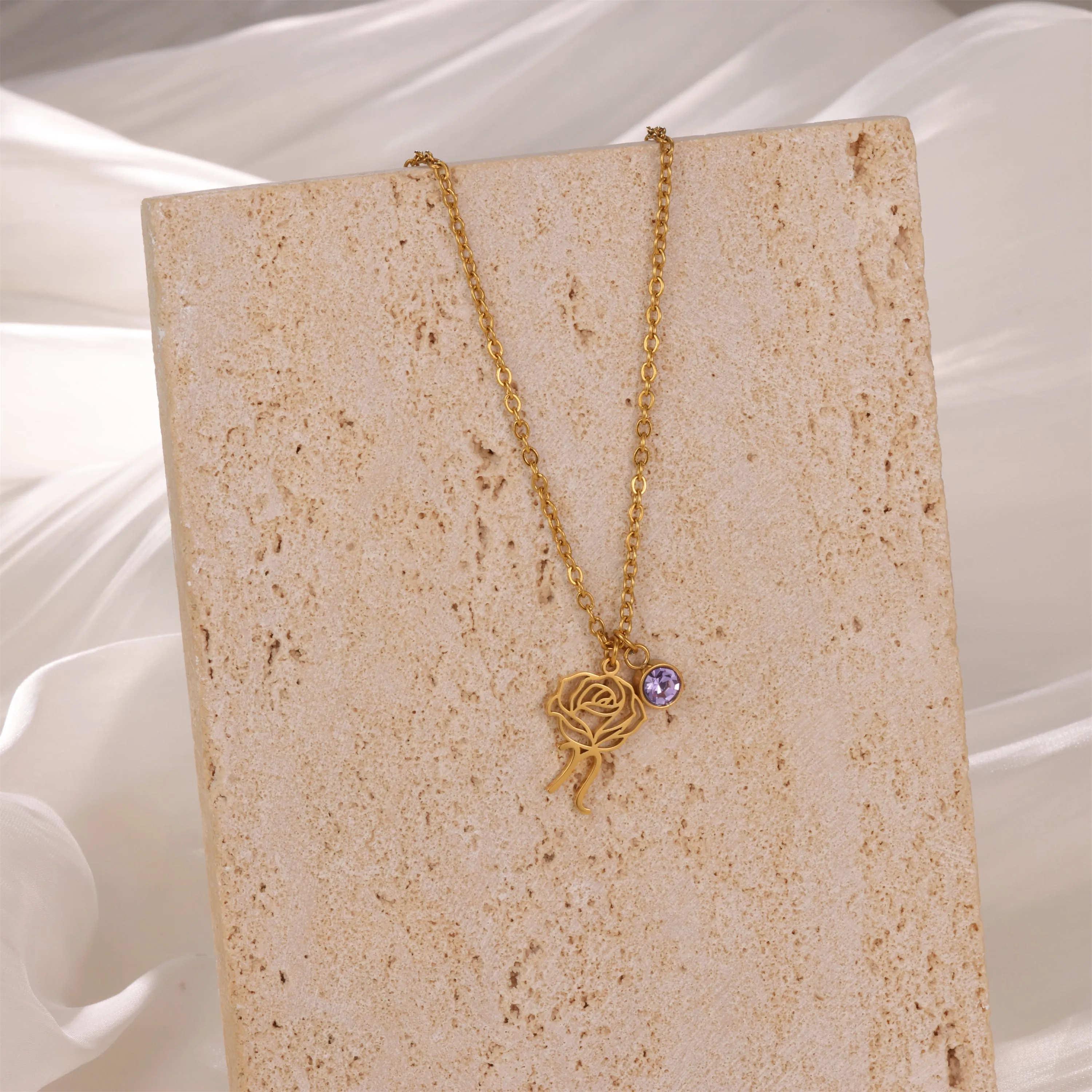 Personalized Engraved Flower Necklace with Birthstone